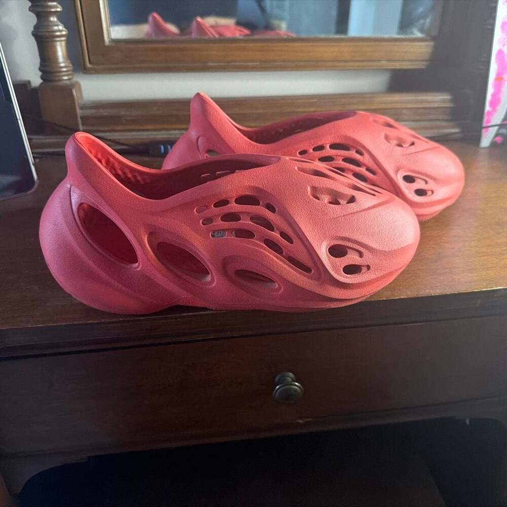 Adidas Yeezy Foam Runner Vermilion Size 9